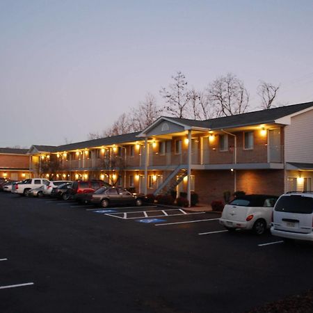 Affordable Corporate Suites Of Lynchburg Exterior photo